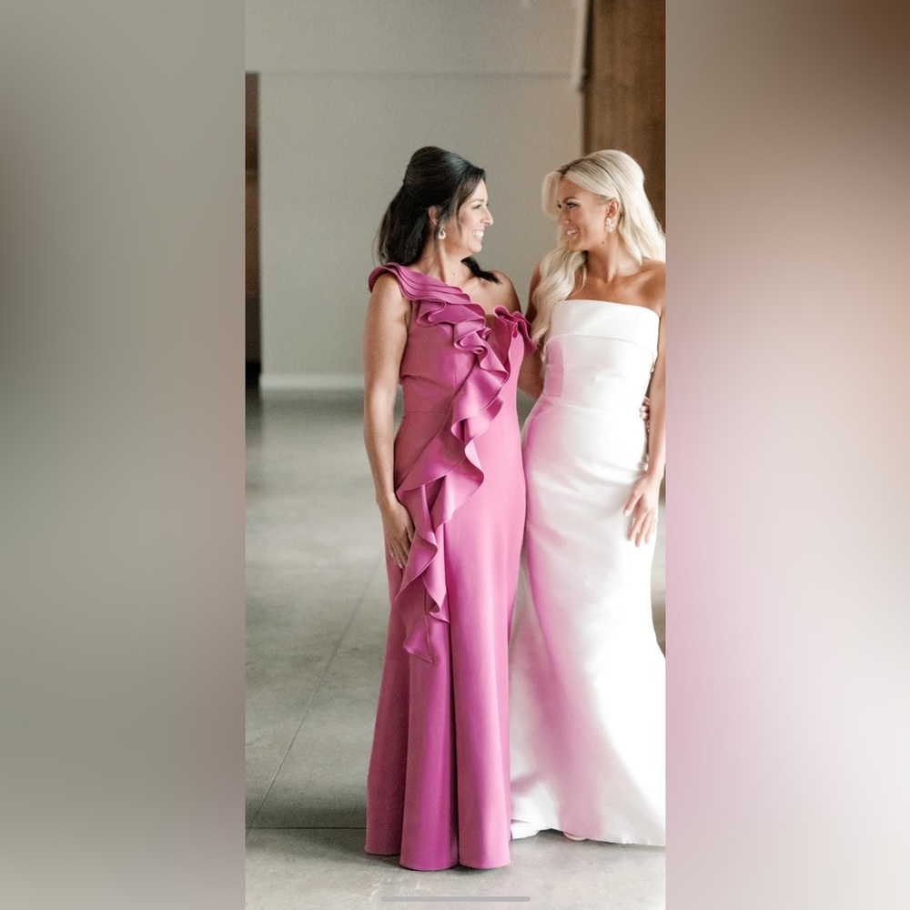 Alexander by Daymor Evening Gown. Worn once as a MOB. Size 10, color Orchid.